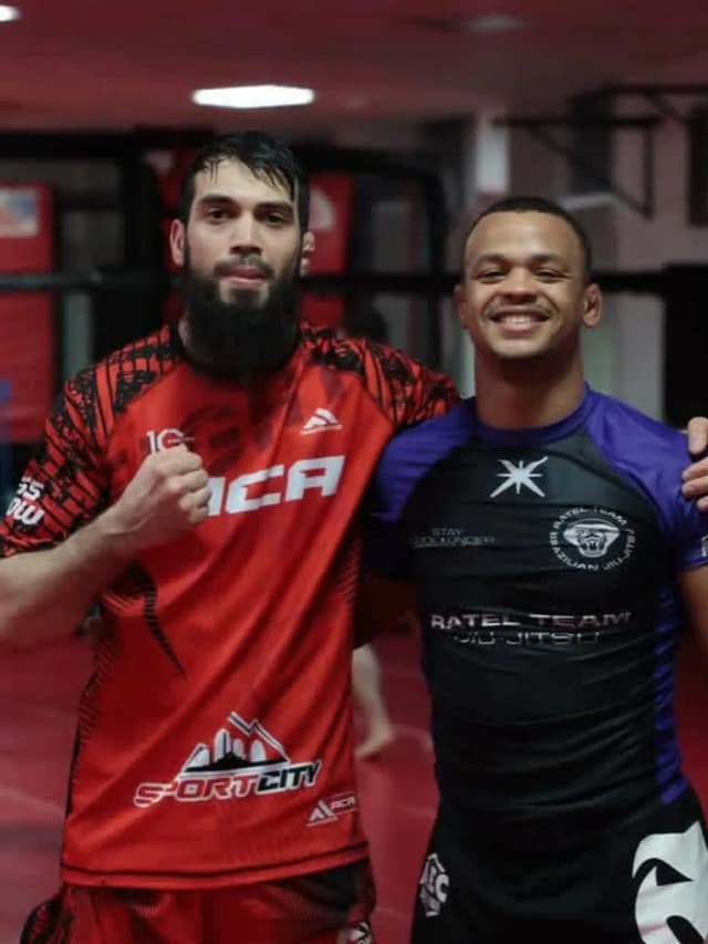 LAMP - MMA professionnel, à Makhachkala avec un combattant daghestanais